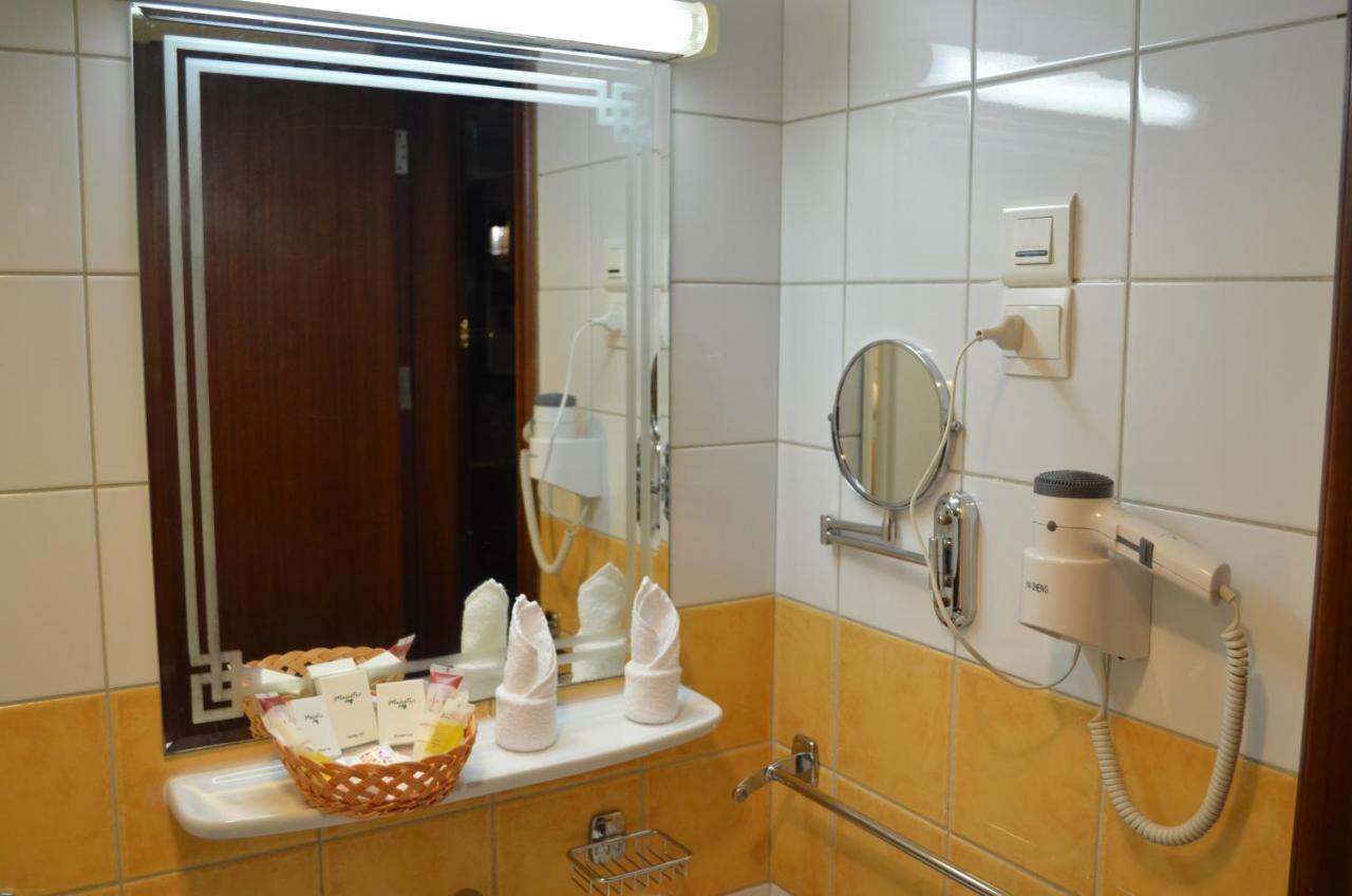 Rotana Al Mesk Hotel Medina Bagian luar foto